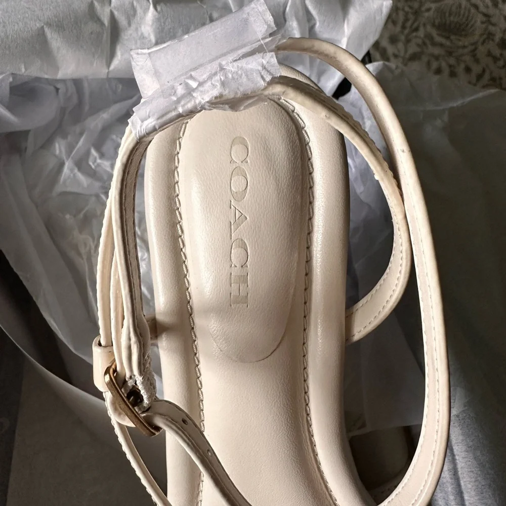 Coach Cait Leather Sandal Chalk size 8 NWT - Picture 7 of 7